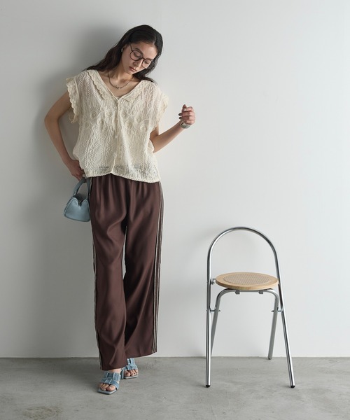 THE YOn（ザヨン）の「コードレースフレンチスリーブコットンブラウス（シャツ/ブラウス・レディース・アイボリー/ブラック・FREE）」の15枚目の写真