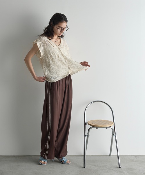 THE YOn（ザヨン）の「コードレースフレンチスリーブコットンブラウス（シャツ/ブラウス・レディース・アイボリー/ブラック・FREE）」の19枚目の写真