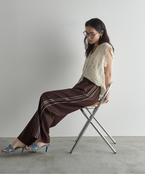 THE YOn（ザヨン）の「コードレースフレンチスリーブコットンブラウス（シャツ/ブラウス・レディース・アイボリー/ブラック・FREE）」の22枚目の写真