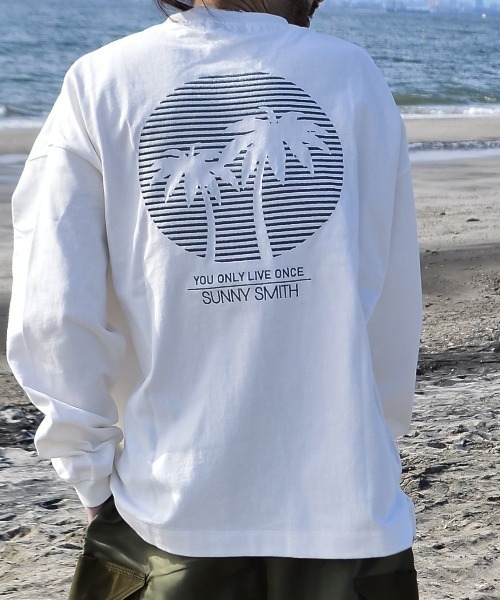 Sunny Smith(サニースミス)の「【SUNNY SMITH】SUNSETヤシの木柄 両面刺繍ロングスリーブTシャツ(Tシャツ/カットソー・レディース・スモークグレー/ホワイト・LARGE/MEDIUM)」の9枚目の写真