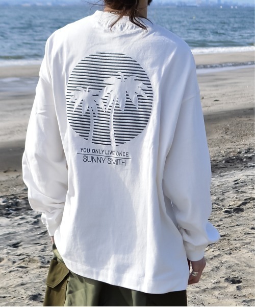 Sunny Smith(サニースミス)の「【SUNNY SMITH】SUNSETヤシの木柄 両面刺繍ロングスリーブTシャツ(Tシャツ/カットソー・レディース・スモークグレー/ホワイト・LARGE/MEDIUM)」の11枚目の写真