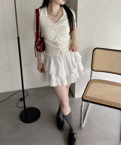 Ada.(エイダ)の「襟付き フロントボタン ギャザー デザイン トップス(Tシャツ/カットソー・レディース・ブラック/ホワイト・FREE)」の22枚目の写真