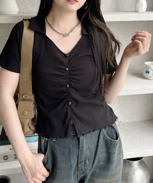Ada.(エイダ)の「襟付き フロントボタン ギャザー デザイン トップス(Tシャツ/カットソー・レディース・ブラック/ホワイト・FREE)」の16枚目の写真