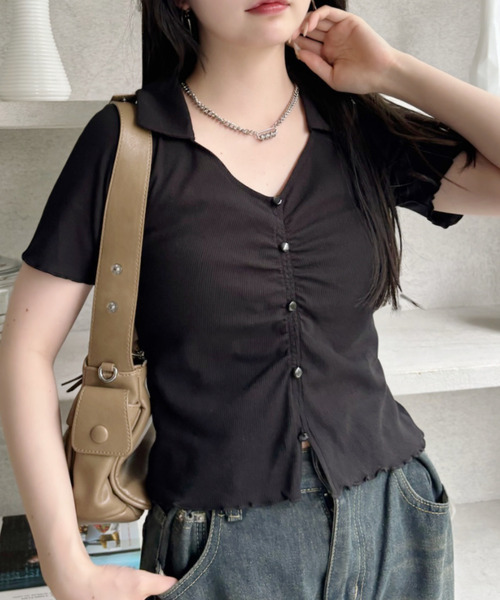 Ada.(エイダ)の「襟付き フロントボタン ギャザー デザイン トップス(Tシャツ/カットソー・レディース・ブラック/ホワイト・FREE)」の17枚目の写真