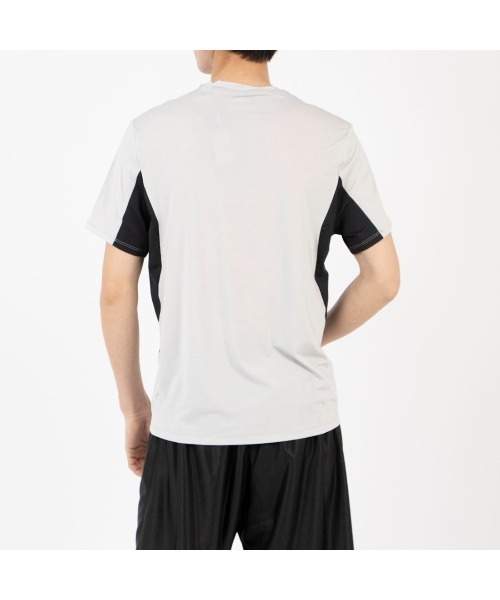 Reebok(リーボック)の「アスリート Tシャツ 2.0 RBK-チル / ATHLETE TEE 2.0 RBK-CHILL(Tシャツ/カットソー・メンズ・ブラック/グレー・XX-LARGE/LARGE/MEDIUM/SMALL/X-LARGE)」の4枚目の写真