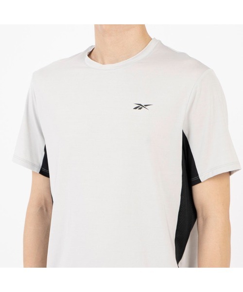 Reebok(リーボック)の「アスリート Tシャツ 2.0 RBK-チル / ATHLETE TEE 2.0 RBK-CHILL(Tシャツ/カットソー・メンズ・ブラック/グレー・XX-LARGE/LARGE/MEDIUM/SMALL/X-LARGE)」の5枚目の写真
