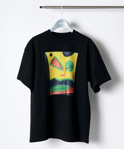 RUMCHE（ラムシェ）の「"Roy Taro" Art Print T-shirt / "Roy Taro"アートプリントTシャツ（Tシャツ/カットソー・レディース・ホワイト/ダークグリーン/ブラック・SMALL/MEDIUM）」の3枚目の写真