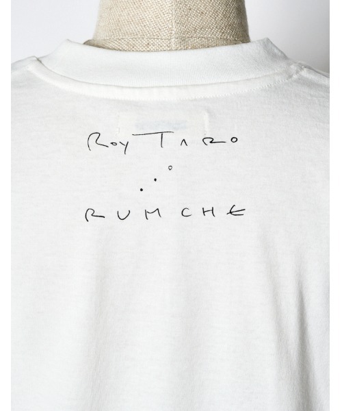 RUMCHE（ラムシェ）の「"Roy Taro" Art Print T-shirt / "Roy Taro"アートプリントTシャツ（Tシャツ/カットソー・レディース・ホワイト/ダークグリーン/ブラック・SMALL/MEDIUM）」の17枚目の写真