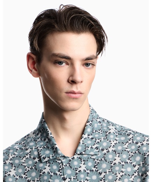 EMPORIO ARMANI（エンポリオアルマーニ）の「【エンポリオ アルマーニ】Peaceカプセルコレクション 半袖シャツ ビスコース混紡 オールオーバープリント（シャツ/ブラウス・メンズ・ブルー/ベージュ・LARGE/MEDIUM/SMALL/X-LARGE/X-SMALL）」の4枚目の写真
