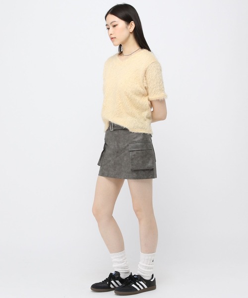 3.3 Field Trip (3.3フィールドトリップ)の「3.3Field Trip/フェザーVネック半袖(Tシャツ/カットソー・レディース・イエロー/ピンク/ブラック・FREE)」の10枚目の写真