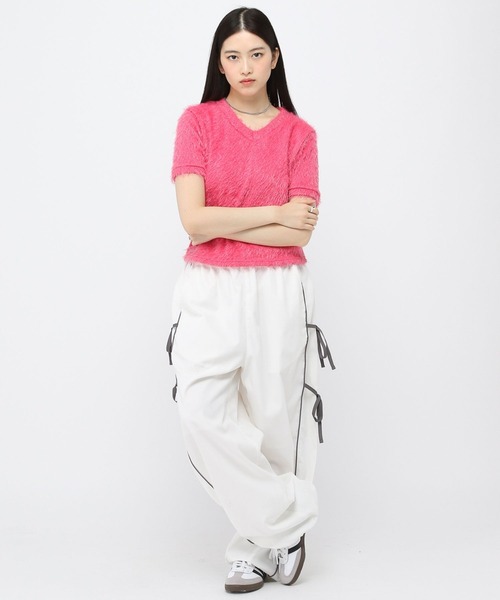 3.3 Field Trip (3.3フィールドトリップ)の「3.3Field Trip/フェザーVネック半袖(Tシャツ/カットソー・レディース・イエロー/ピンク/ブラック・FREE)」の4枚目の写真