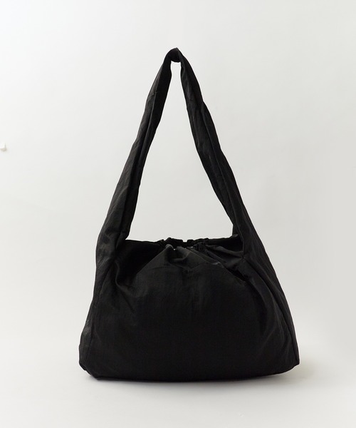 ROOPTOKYO（ループトウキョウ）の「【大容量】パフィーショルダーバッグ（ショルダーバッグ・レディース・ホワイト/ブラック・FREE）」の20枚目の写真