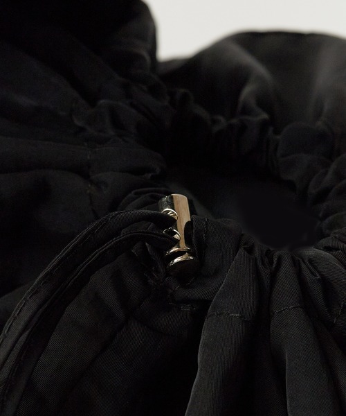 ROOPTOKYO（ループトウキョウ）の「【大容量】パフィーショルダーバッグ（ショルダーバッグ・レディース・ホワイト/ブラック・FREE）」の15枚目の写真