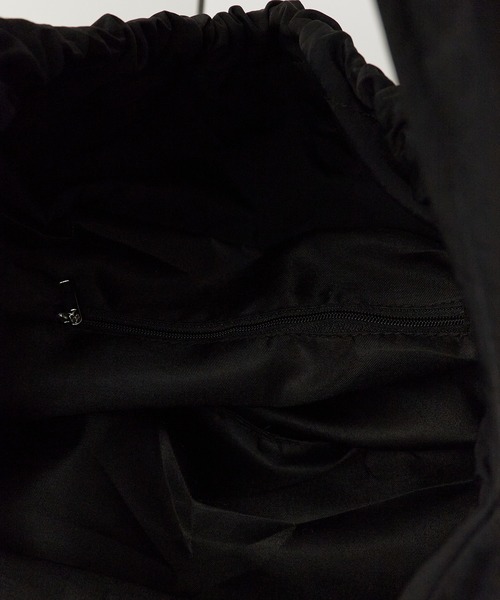 ROOPTOKYO（ループトウキョウ）の「【大容量】パフィーショルダーバッグ（ショルダーバッグ・レディース・ホワイト/ブラック・FREE）」の17枚目の写真