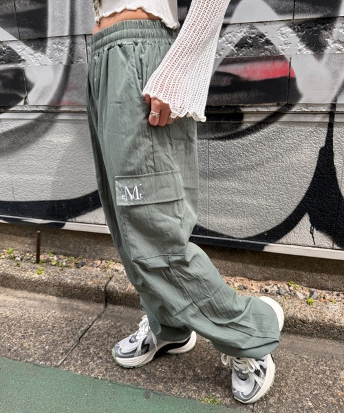 MUCENT(ムセント)の「【日本未発売/WEB限定】MUCENT(ムセント)/ワイド ルーズ イージー カーゴパンツ/GROSS NYLON PARACHUTE CARGO PANTS(カーゴパンツ・レディース・ブラック/カーキ/グレー/チャコールグレー/ベージュ・FREE)」の13枚目の写真