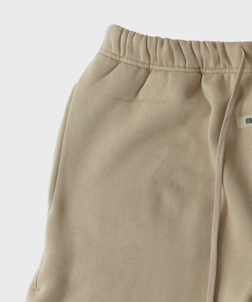 FOG ESSENTIALS（エフオージーエッセンシャルズ）の「FOG ESSENTIALS/エッセンシャルズ RUBBER TAG SWEAT SHORTS スウェットショートパンツ モード ストリート（スウェットパンツ・メンズ・ダークベージュ/クリーム/ヘザーグレー/ホワイト/タン・S/M/L/XL）」の15枚目の写真