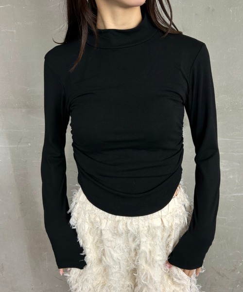 ｔｏｌｅｎｅ（トレネ）の「バックデザイン ハイネック サイドシャーリング ロングスリーブトップス（Tシャツ/カットソー・レディース・ブラック/ホワイト・FREE）」の5枚目の写真
