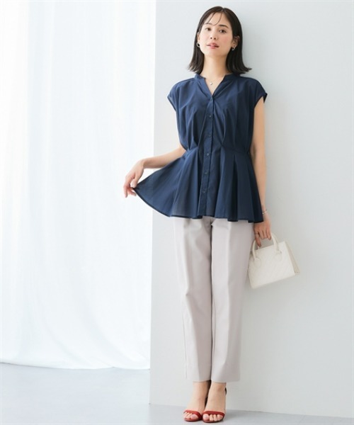 7days Life Styling（セブンデイズライフスタイリング）の「お手入れしやすいスキッパータックペプラムブラウス（接触冷感・イージーケア・UVカット・ウォッシャブル）＜大きいサイズ有＞（シャツ/ブラウス・レディース・ネイビー/ストライプ/オフホワイト・S/M/L/3L/LL）」の8枚目の写真