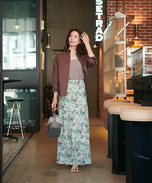 Jines(ジネス)の「AMARAボタニカルプリント ロングスカート(スカート・レディース・グリーン・38)」の10枚目の写真