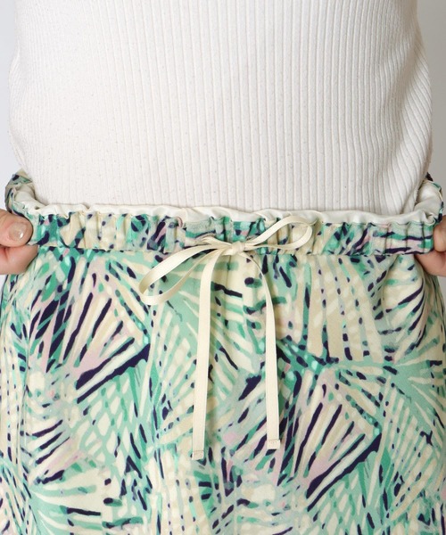 Jines(ジネス)の「AMARAボタニカルプリント ロングスカート(スカート・レディース・グリーン・38)」の14枚目の写真
