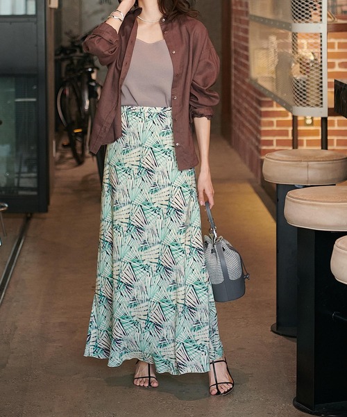 Jines(ジネス)の「AMARAボタニカルプリント ロングスカート(スカート・レディース・グリーン・38)」の16枚目の写真