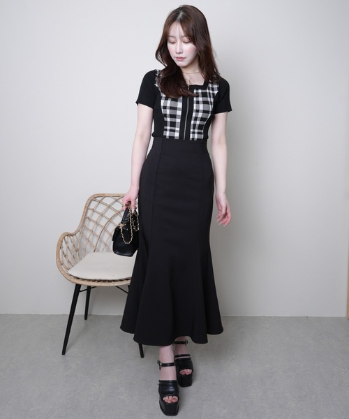 LIPSERVICE（リップサービス）の「バックスピンドルストレッチマーメイドスカート（スカート・レディース・アイボリー/ブラック・S/M/XS）」の4枚目の写真