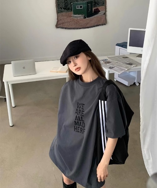 DEVICE(デバイス)の「シンプル ロゴ プリント 古着風 Tシャツ 韓国ファッション 韓国ストリート ストリートファッション Y2K(Tシャツ/カットソー・レディース・ダークグレー/ホワイト/ブラック・FREE)」の21枚目の写真