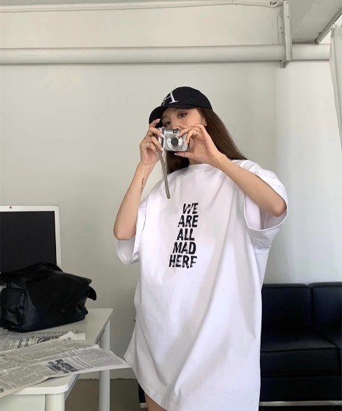 DEVICE(デバイス)の「シンプル ロゴ プリント 古着風 Tシャツ 韓国ファッション 韓国ストリート ストリートファッション Y2K(Tシャツ/カットソー・レディース・ダークグレー/ホワイト/ブラック・FREE)」の22枚目の写真
