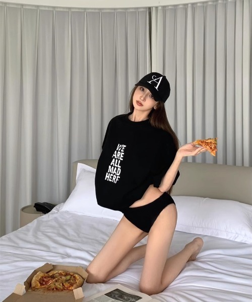 DEVICE(デバイス)の「シンプル ロゴ プリント 古着風 Tシャツ 韓国ファッション 韓国ストリート ストリートファッション Y2K(Tシャツ/カットソー・レディース・ダークグレー/ホワイト/ブラック・FREE)」の13枚目の写真