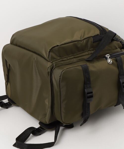 DSQUARED2(ディースクエアード)の「Invicta Bag Pack/0251(バックパック/リュック・メンズ・グリーン・FREE)」の3枚目の写真