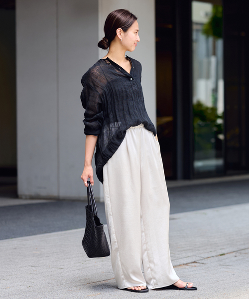 FRAMeWORK(フレームワーク)の「ヴィンテージライクサテンイージーパンツ(その他パンツ・レディース・ブラック/ベージュ/ボルドー・36/38)」の21枚目の写真