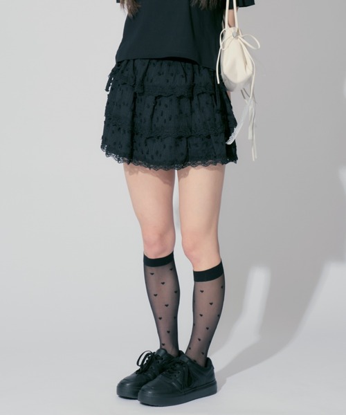 ALLuRing ChaRm(アリュリングチャーム)の「Ribbon Frilled Tiered Skirt / リボンフリルティアードスカート(スカート・レディース・ブラック/ホワイト・M/S)」の11枚目の写真