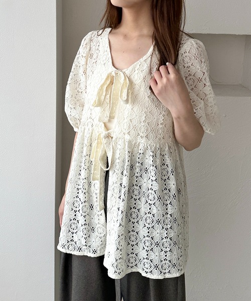 apres jour clair(アプレジュールクレア)の「【apres jour clair】SSレースペプラムトップス(シャツ/ブラウス・レディース・ブラック/アイボリー・X-LARGE/フリー)」の4枚目の写真
