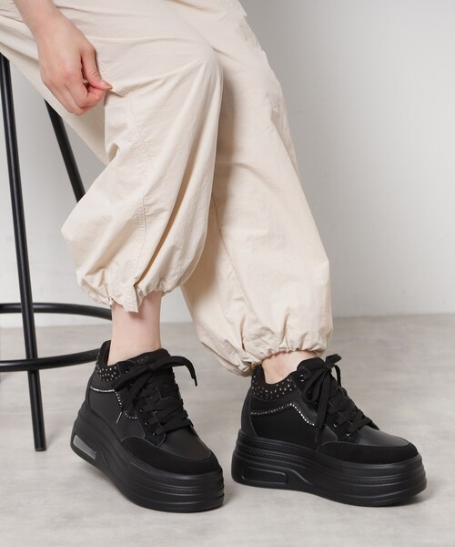 ESPERANZA（エスペランサ）の「きゅんフィットインソールラインストーンスニーカー（スニーカー・レディース・アイボリー/ブラック/ピンク系/ブラック×ホワイト・LL/L/M/S）」の9枚目の写真