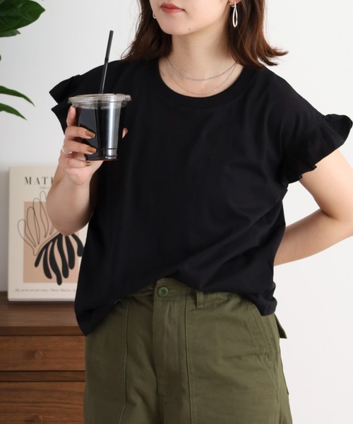 atONE(アットワン)の「袖フレアノースリーブシャツ(Tシャツ/カットソー・レディース・ミント/オフホワイト/チャコールグレー/ブラック/グレイッシュベージュ・LL~3L/4L~5L/M-L)」の11枚目の写真