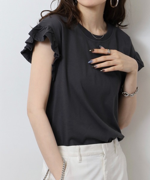 atONE(アットワン)の「袖フレアノースリーブシャツ(Tシャツ/カットソー・レディース・ミント/オフホワイト/チャコールグレー/ブラック/グレイッシュベージュ・LL~3L/4L~5L/M-L)」の16枚目の写真