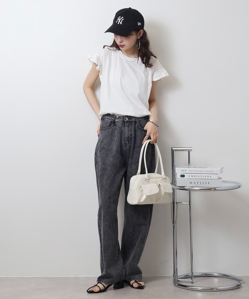 atONE(アットワン)の「袖フレアノースリーブシャツ(Tシャツ/カットソー・レディース・ミント/オフホワイト/チャコールグレー/ブラック/グレイッシュベージュ・LL~3L/4L~5L/M-L)」の9枚目の写真