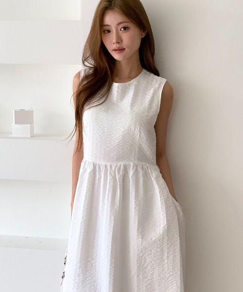 MINS MINIS(ミンスミニス)の「ノースリーブAラインワンピース(ワンピース・レディース・アイボリー/ブラック・FREE)」の2枚目の写真