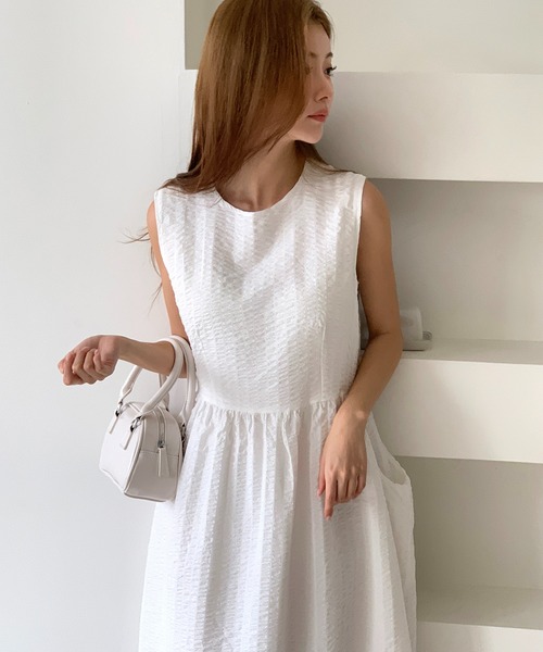 MINS MINIS(ミンスミニス)の「ノースリーブAラインワンピース(ワンピース・レディース・アイボリー/ブラック・FREE)」の16枚目の写真