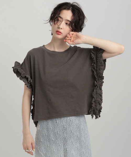 GEORGE'S（ジョージズ）の「ピグメントフリルカットソー（Tシャツ/カットソー・レディース・クリアレッド/オフホワイト/チャコールグレー・SMALL/MEDIUM）」の15枚目の写真