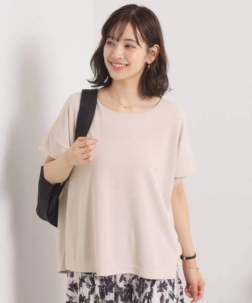 ITS'DEMO（イッツデモ）の「【接触冷感／吸水速乾／洗濯機OK】サカリバ袖タックプルオーバー（Tシャツ/カットソー・レディース・ブルーグリーン/ライトイエロー系/ピンク/レッド系1/オフホワイト/サックスブルー/オリーブ/ブラック/ナチュラル/ブルー・00）」の4枚目の写真