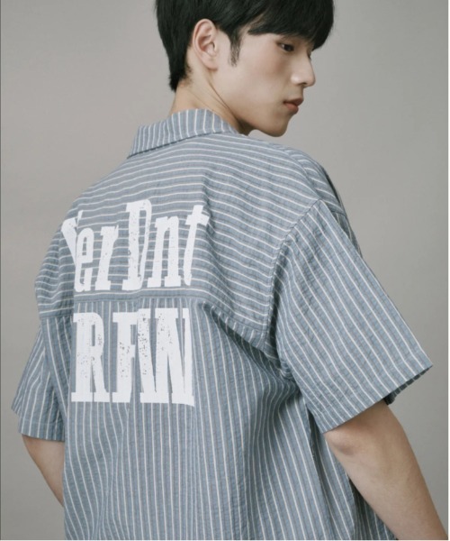 Verdnt（バーダント）の「マルチストライプバックロゴシャツ（シャツ/ブラウス・メンズ・ベージュ/ブルー・LARGE/MEDIUM）」の12枚目の写真