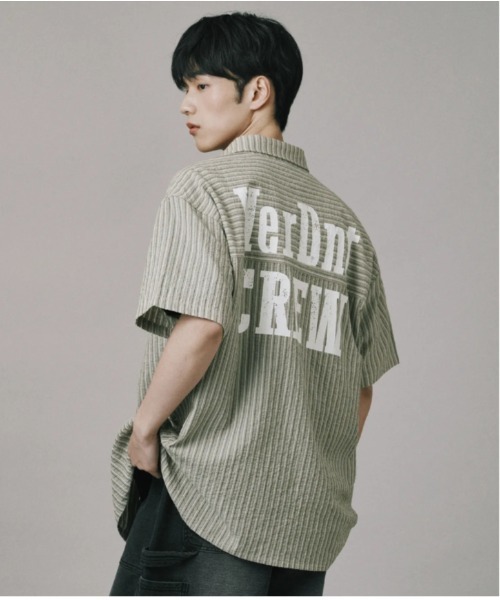 Verdnt（バーダント）の「マルチストライプバックロゴシャツ（シャツ/ブラウス・メンズ・ベージュ/ブルー・LARGE/MEDIUM）」の6枚目の写真