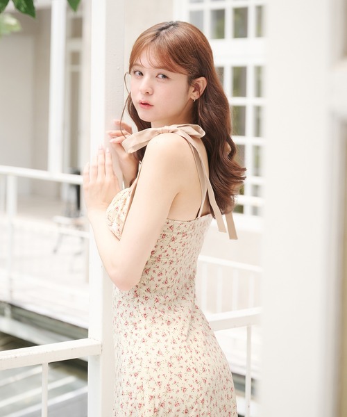fupel(フぺル)の「flower pattern ribbon cami onepiece / 花柄リボンキャミワンピース(ワンピース・レディース・ブラック/オフホワイト・FREE)」の14枚目の写真