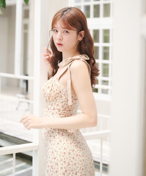 fupel(フぺル)の「flower pattern ribbon cami onepiece / 花柄リボンキャミワンピース(ワンピース・レディース・ブラック/オフホワイト・FREE)」の15枚目の写真