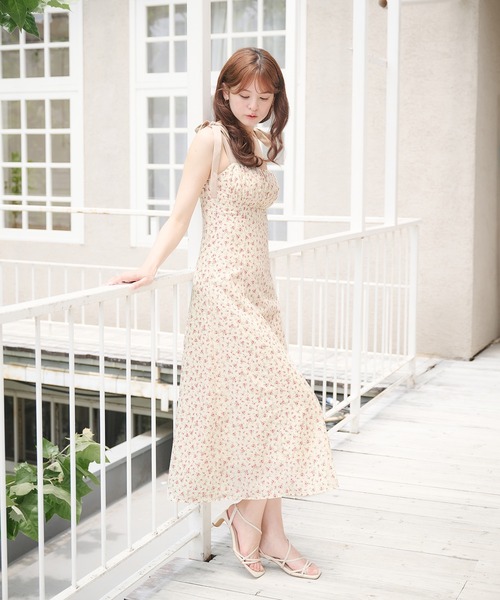 fupel(フぺル)の「flower pattern ribbon cami onepiece / 花柄リボンキャミワンピース(ワンピース・レディース・ブラック/オフホワイト・FREE)」の20枚目の写真