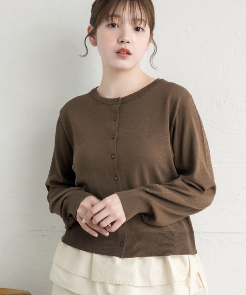 RETRO GIRL（レトロガール）の「クルーネックチビ釦カーデ（カーディガン/ボレロ・レディース・ブラック/ブラウン/イエロー/ピンク/ナチュラル・FREE）」の2枚目の写真