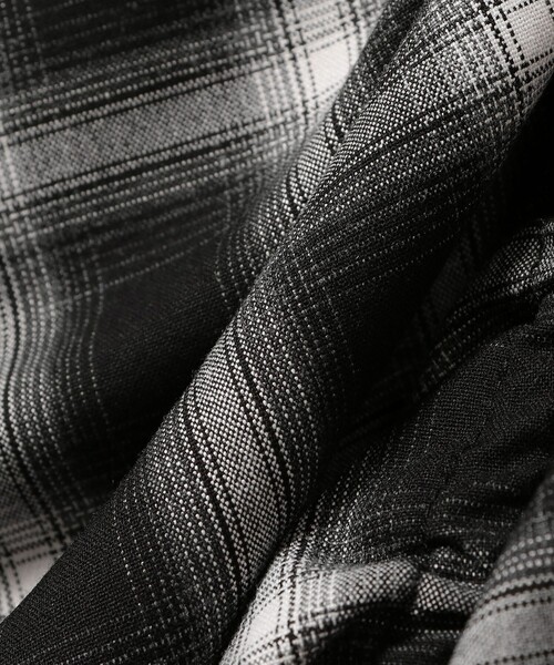 Ray BEAMS（レイビームス）の「チェック シャーリング タイトスカート（スカート・レディース・ブラック/レッド・1/0）」の14枚目の写真