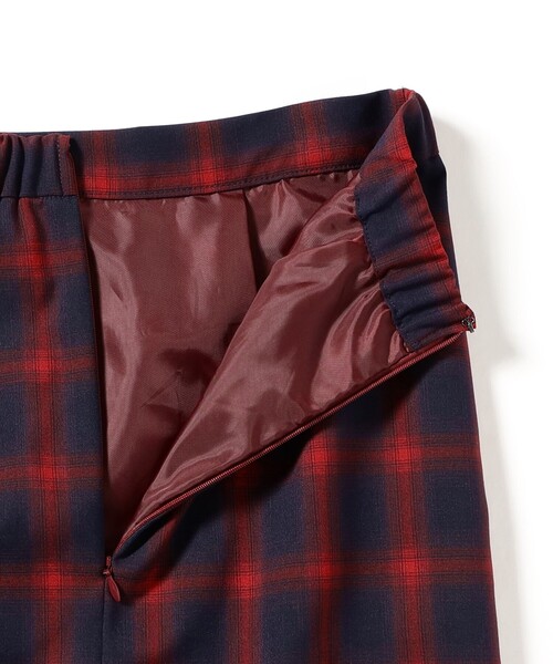 Ray BEAMS（レイビームス）の「チェック シャーリング タイトスカート（スカート・レディース・ブラック/レッド・1/0）」の17枚目の写真
