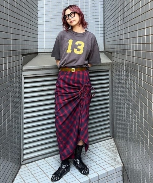 Ray BEAMS（レイビームス）の「チェック シャーリング タイトスカート（スカート・レディース・ブラック/レッド・1/0）」の3枚目の写真